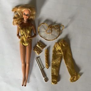 VINTAGE 1980 BARBIE "GOLDEN DREAM BARBIE" #1874 Taiwan